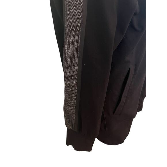 Lululemon Black Zip Front w/Herringbone Sleeves & Collar Jacket Mens  L - Picture 8 of 10